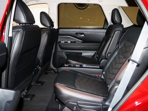 Used 2022 Nissan Pathfinder Platinum w/ Cargo Package image 52