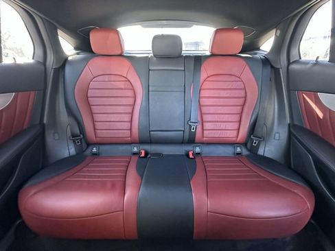 Used 2019 Mercedes-Benz GLC 300 4MATIC Coupe image 17