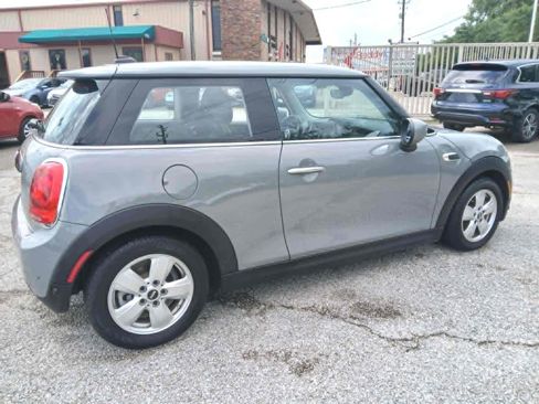 Used 2020 MINI Cooper 2-Door Hardtop image 5