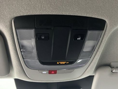 Used 2023 Kia Niro EX image 30