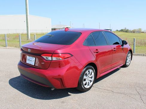 Used 2022 Toyota Corolla LE image 18