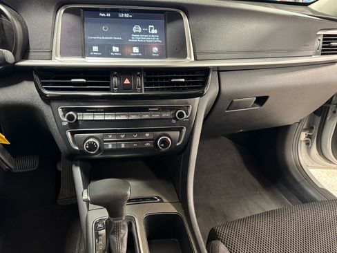 Used 2020 Kia Optima LX image 19