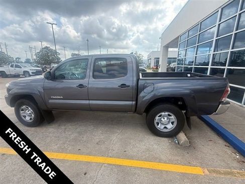 Used 2015 Toyota Tacoma PreRunner w/ SR5 Package image 2