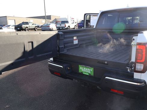 Used 2017 Honda Ridgeline RTL-E image 40