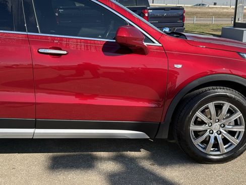 Used 2019 Cadillac XT4 Premium Luxury w/ Cold Weather Package image 8