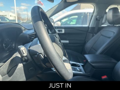 Used 2020 Ford Explorer Limited image 30