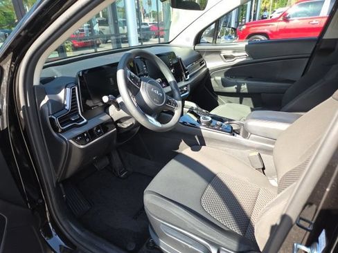 Certified 2023 Kia Sportage LX AWD/4WD image 3