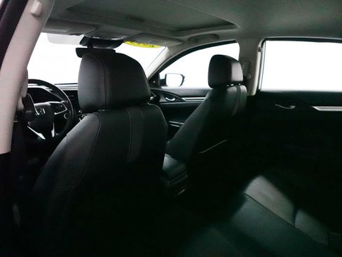 Used 2019 Honda Civic Touring image 29