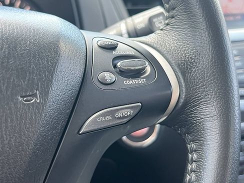 Used 2018 Nissan Pathfinder 4WD image 12