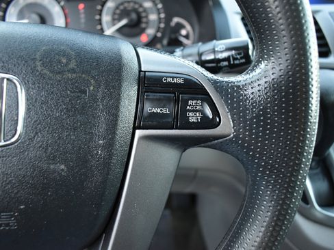 Used 2014 Honda Odyssey EX image 16