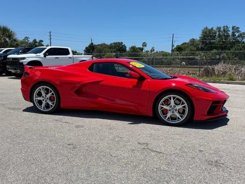 Used 2022 Chevrolet Corvette Stingray Premium Conv w/ Z51 Performance Package RWD image 2