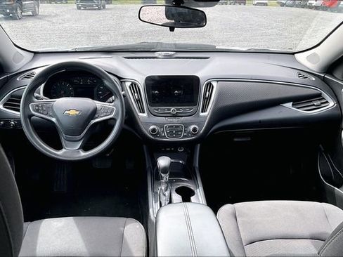 Used 2023 Chevrolet Malibu LT image 7