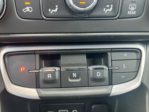 Used 2022 GMC Terrain SLE w/ Driver Convenience Package FWD image 25