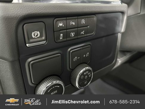 New 2026 Chevrolet Suburban LT w/ Comfort Package image 22