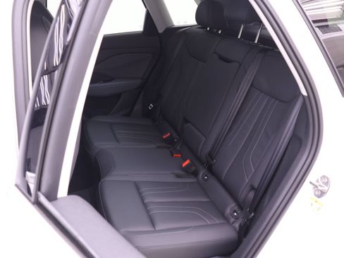 New 2026 Audi Q3 quattro 2.0T AWD/4WD image 12