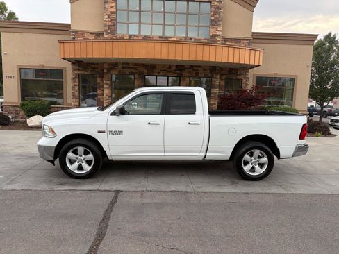 Used 2017 RAM 1500 Classic SLT AWD/4WD image 2