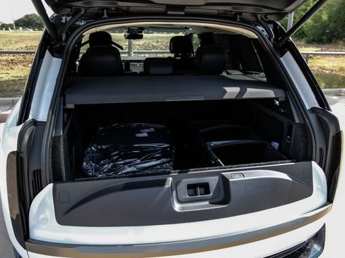 New 2026 Land Rover Range Rover SE AWD/4WD image 67