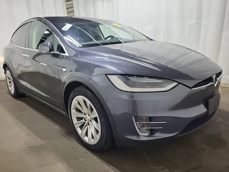 Used 2017 Tesla Model X 75D AWD/4WD image 3