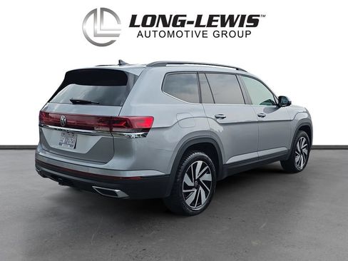 Certified 2025 Volkswagen Atlas SE FWD image 7