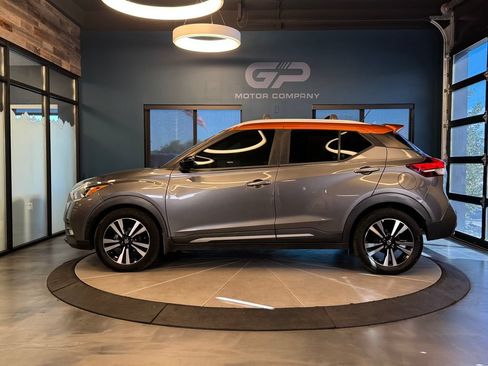 Used 2020 Nissan Kicks SR w/ Exterior Package FWD image 6