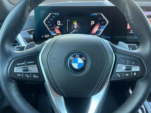 Used 2025 BMW X5 xDrive50e image 16