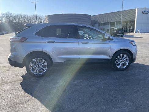 Used 2023 Ford Edge Titanium image 8