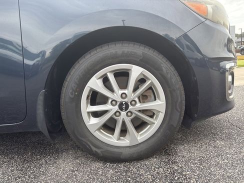 Used 2015 Kia Sedona SX Limited image 9