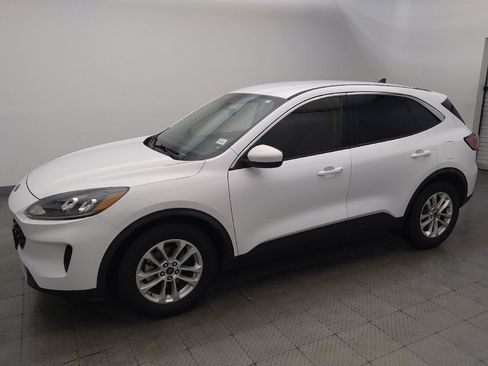 Used 2020 Ford Escape SE FWD image 2