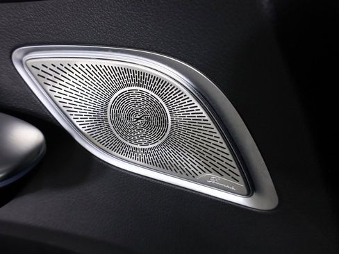 Used 2023 Mercedes-Benz EQE 500 4MATIC SUV w/ Pinnacle Trim Package image 24