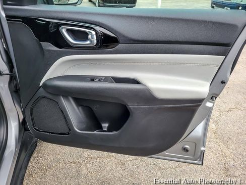 Used 2024 Jeep Compass Limited AWD/4WD image 23