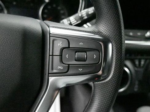 Used 2025 Chevrolet Blazer LT AWD/4WD image 16