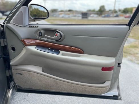 Used 2000 Buick Le Sabre Custom w/ Prestige Opt Pkg image 31
