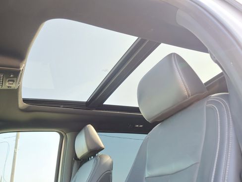 Certified 2022 Ford F250 Lariat w/ Tremor Off-Road Package image 18