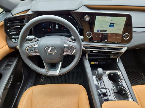 Certified 2025 Lexus RX 350 FWD w/ Accessory Package image 14