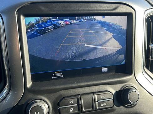 Used 2022 Chevrolet Silverado 1500 LT image 19