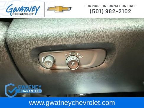 Used 2023 Chevrolet Traverse RS FWD image 24