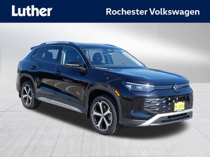 New 2025 Volkswagen Tiguan SE