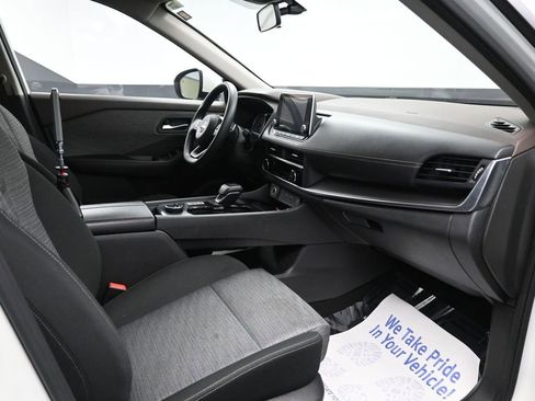 Used 2023 Nissan Rogue SV image 19