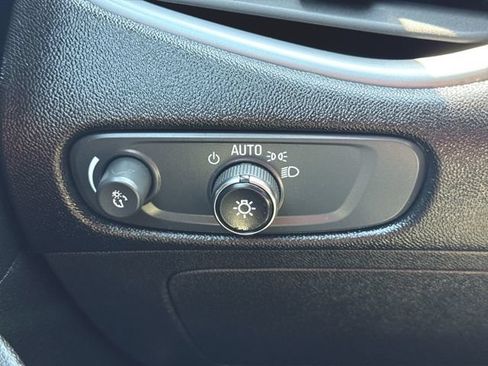 Used 2024 Chevrolet Malibu LT FWD image 17