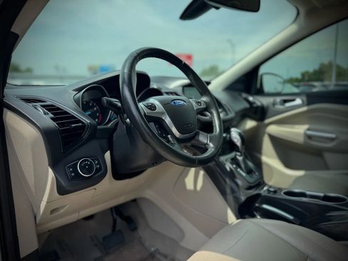 Used 2016 Ford Escape Titanium image 11