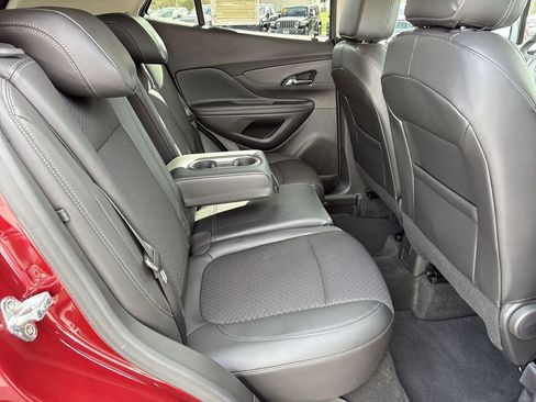 Used 2022 Buick Encore Preferred w/ Safety Package image 28