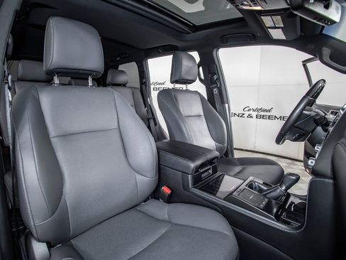 Used 2023 Lexus GX 460 Premium w/ Premium Package image 22