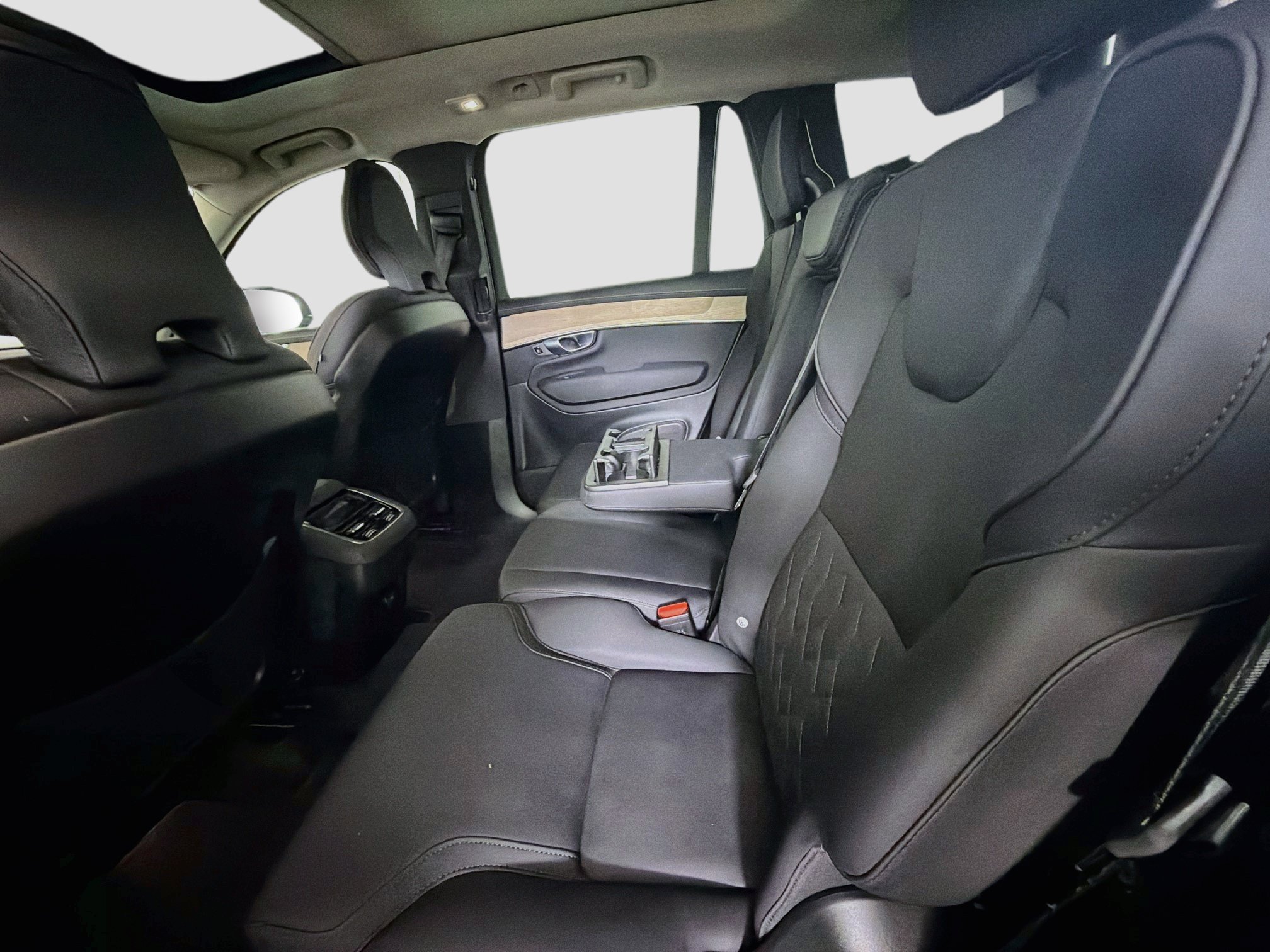 Used 2026 Volvo XC90 B5 Core AWD/4WD image 28