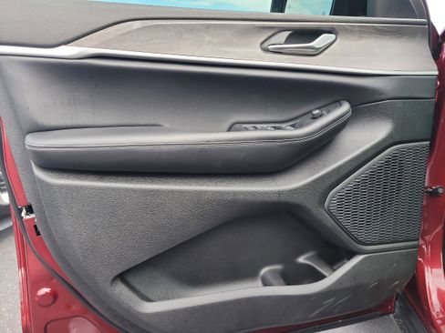 New 2026 Jeep Grand Cherokee L 2WD image 13