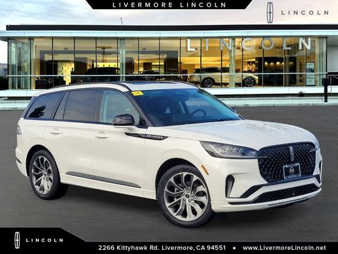 New 2026 Lincoln Aviator 2WD w/ Jet Appearance Package image 1