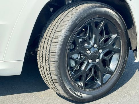 Used 2021 Jeep Grand Cherokee Limited X image 9