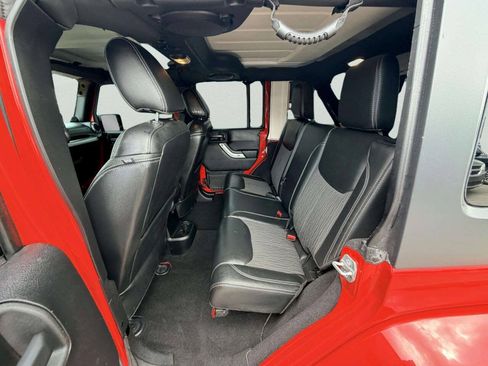 Used 2014 Jeep Wrangler Unlimited Sport AWD/4WD image 21