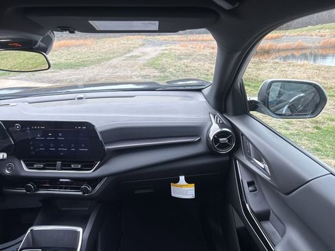 New 2026 Chevrolet Equinox LT FWD image 31