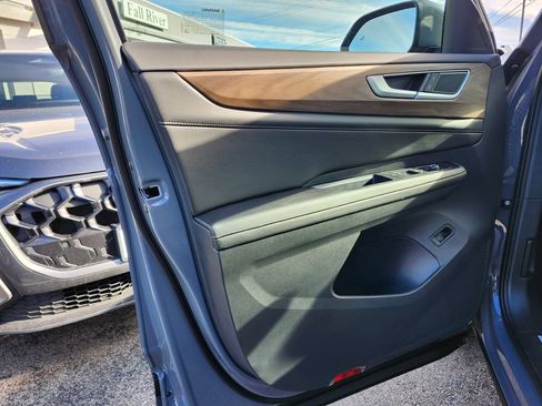 New 2026 Volkswagen Atlas SE image 10