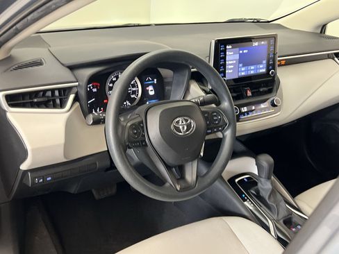 Used 2020 Toyota Corolla LE FWD image 15